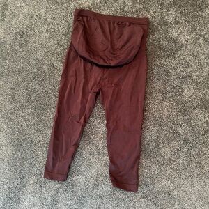 Maternity capri leggings